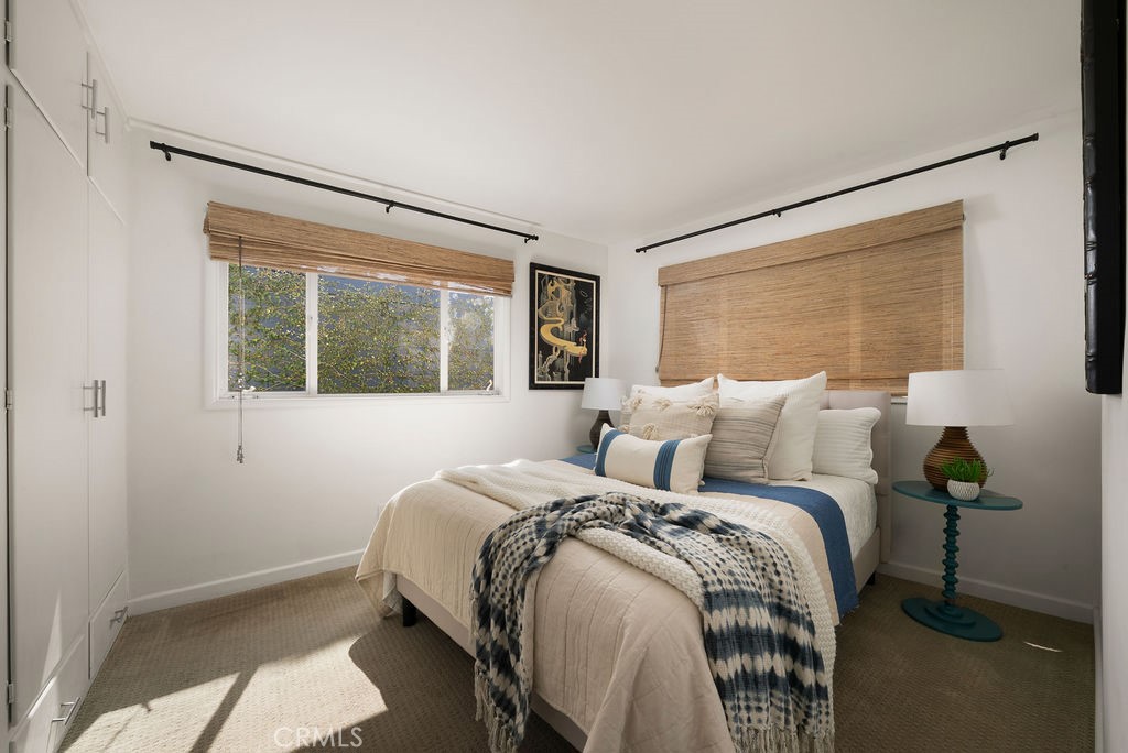 933 Coast View