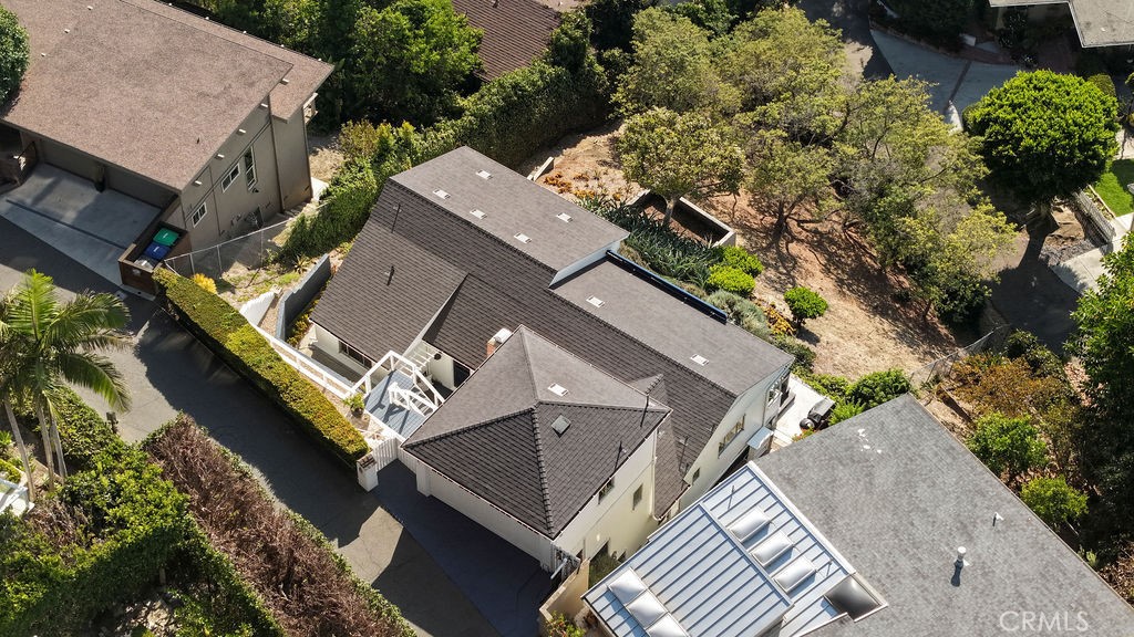 933 Coast View