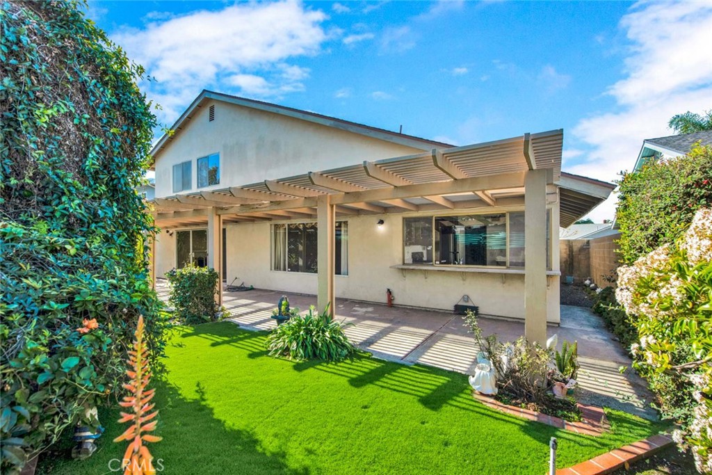 3121 S Sycamore Street