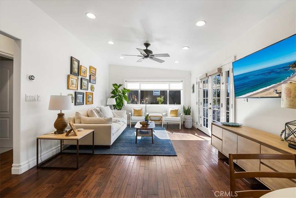 737 Griffith Way