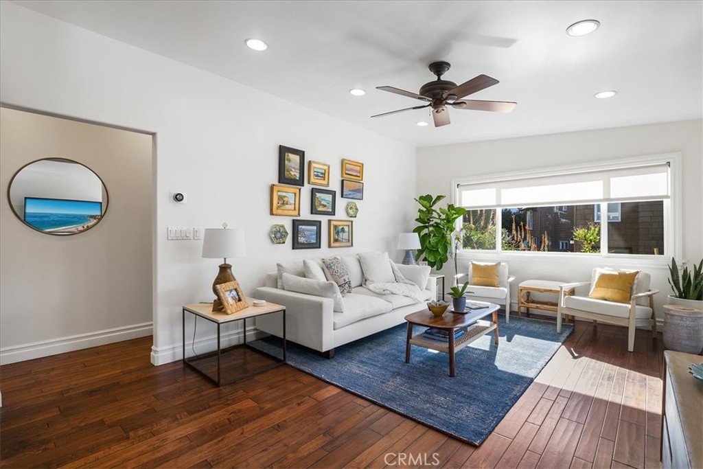 737 Griffith Way