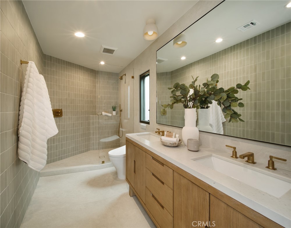 2604 Victoria Drive