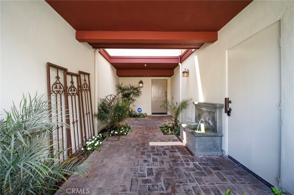 2741 Bungalow Place