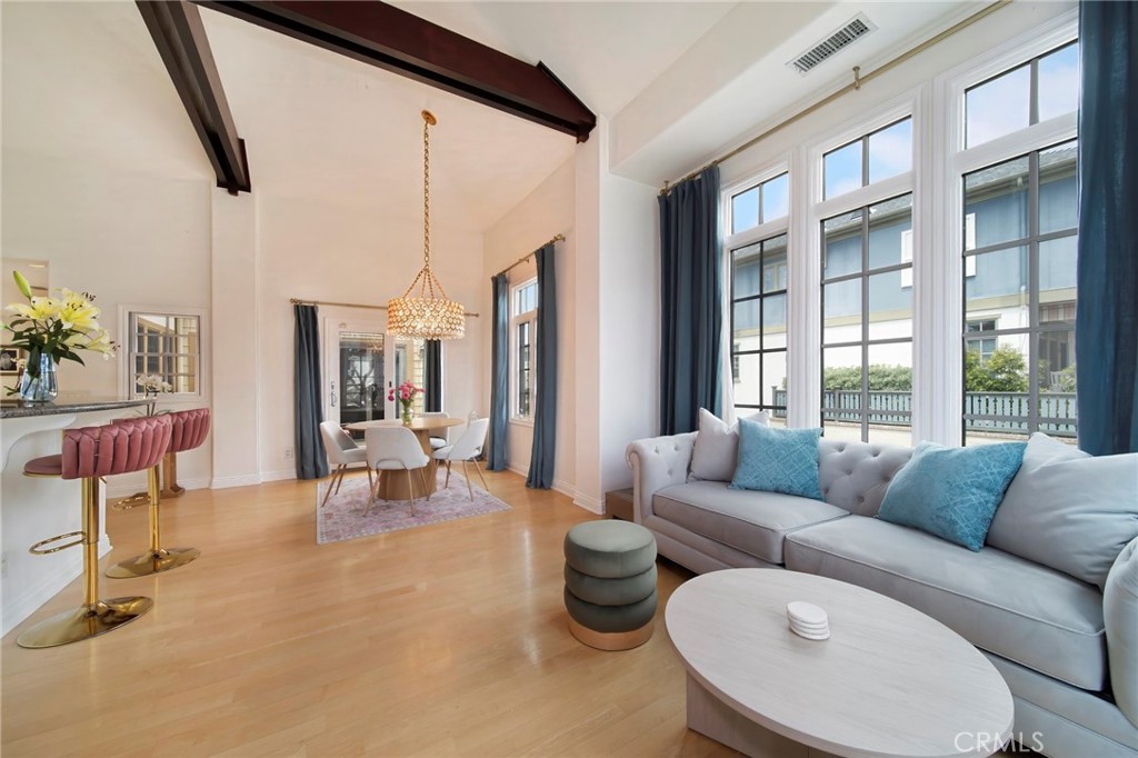 2741 Bungalow Place