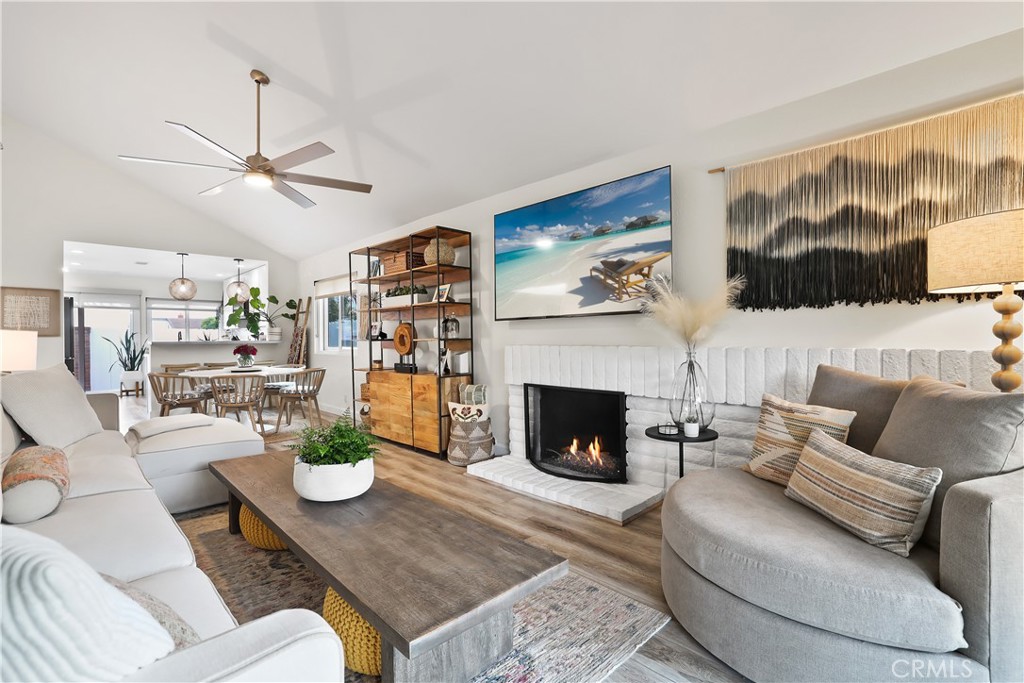 33586 Via Corvalian 23