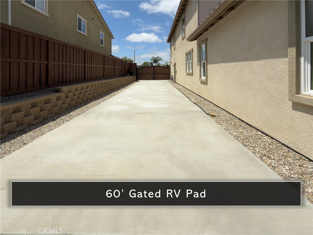 5572 Thoroughbred Street