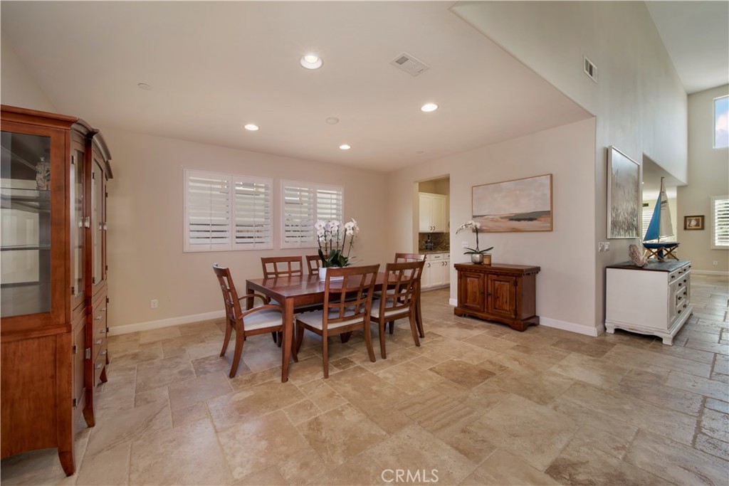 5572 Thoroughbred Street