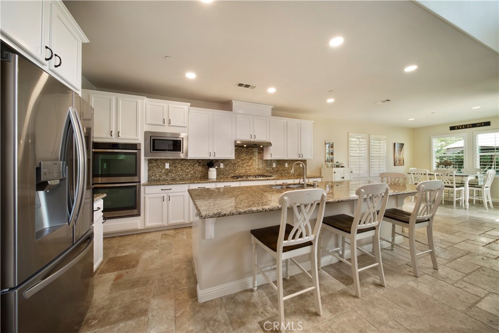5572 Thoroughbred Street