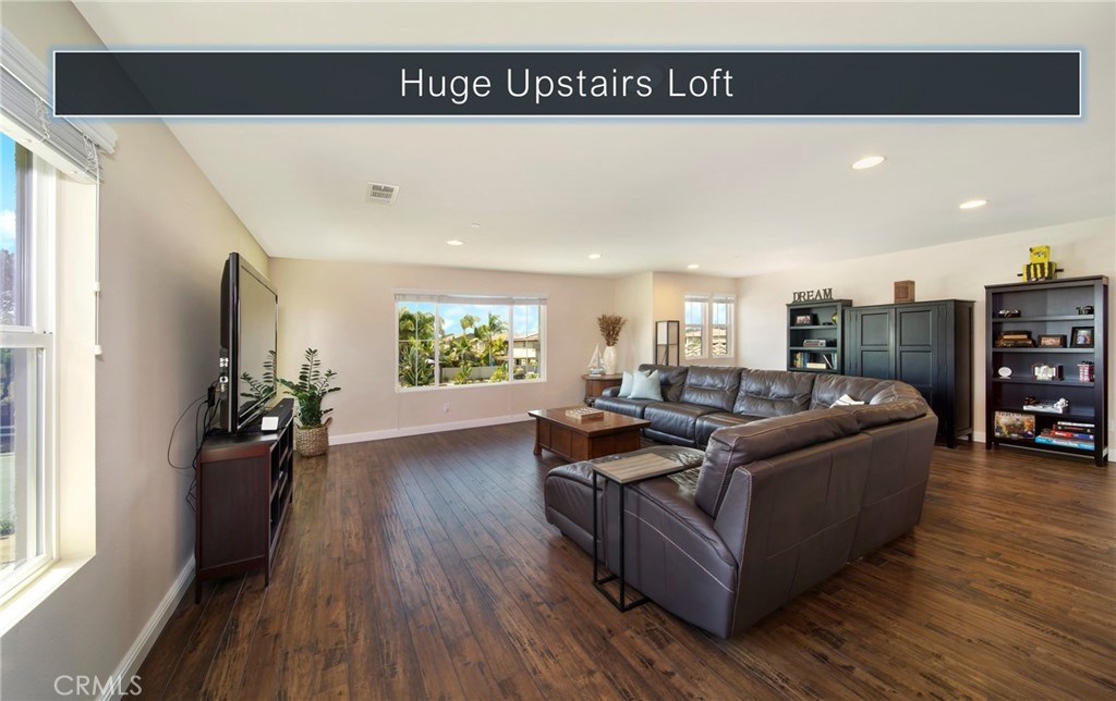 5572 Thoroughbred Street