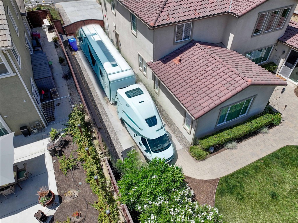 5572 Thoroughbred Street