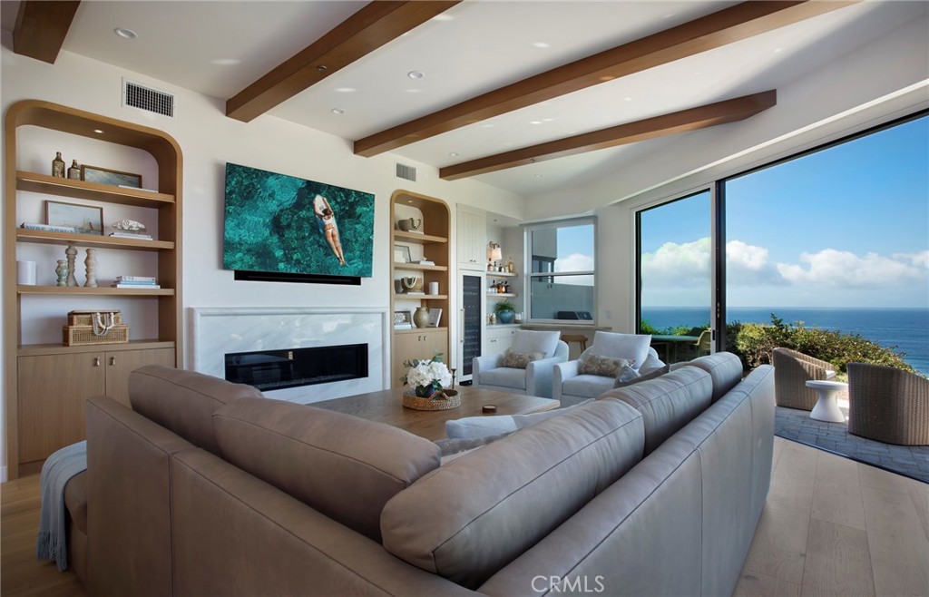 33981 Nauticus Isle