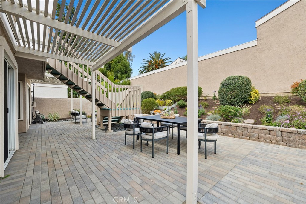 28062 Pinnacles Court