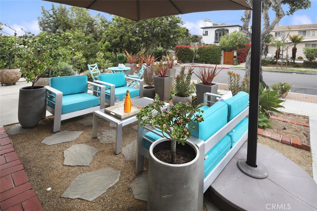 321 Iris Avenue