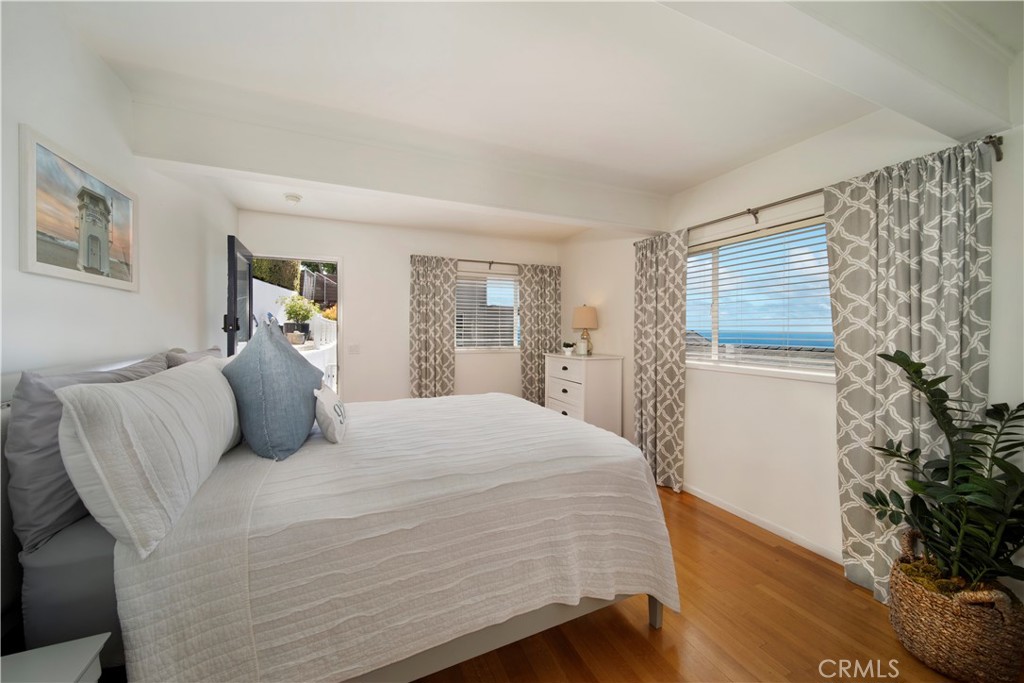 933 Coast View Drive