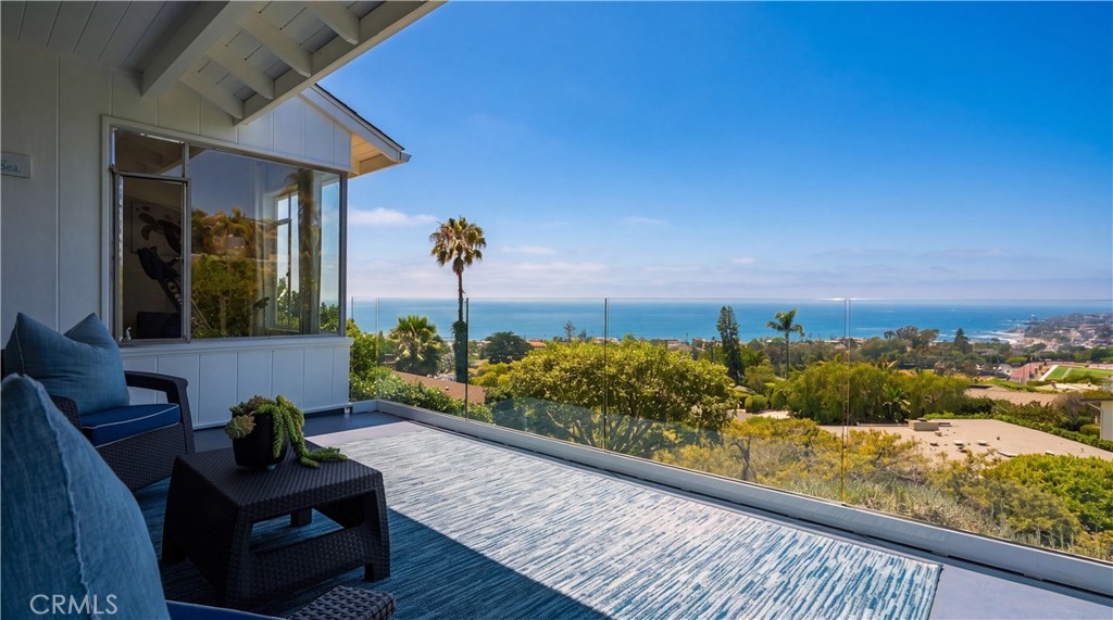 933 Coast View Drive