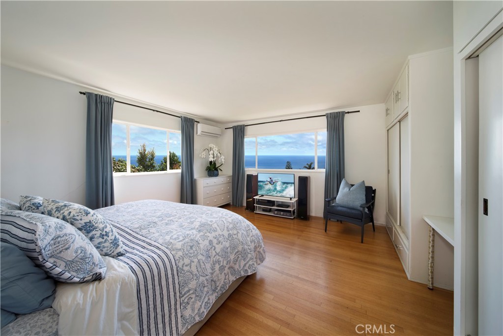 933 Coast View Drive