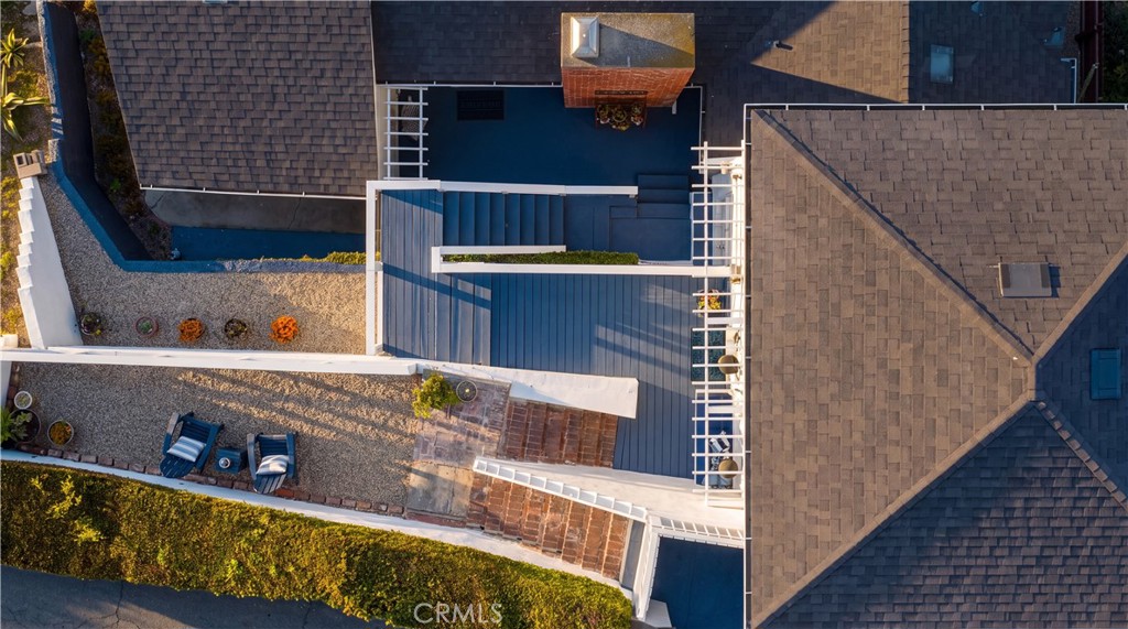 933 Coast View Drive