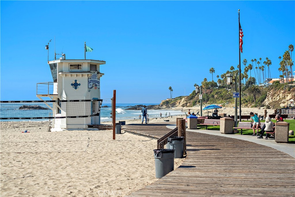 933 Coast View Drive