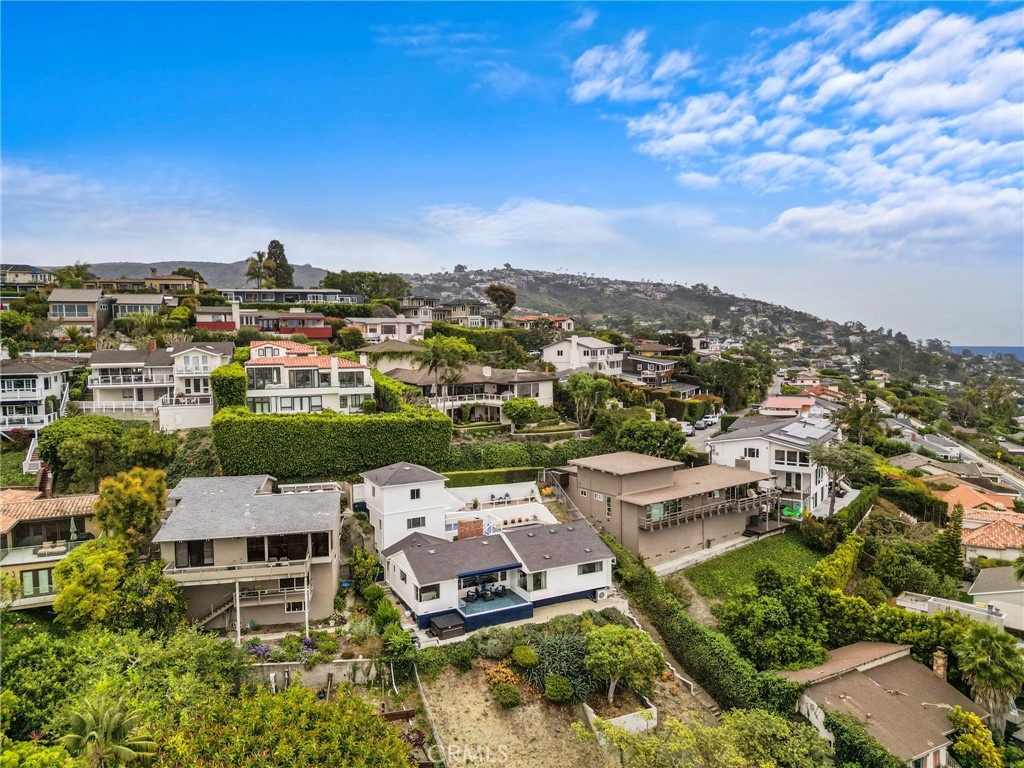 933 Coast View Drive