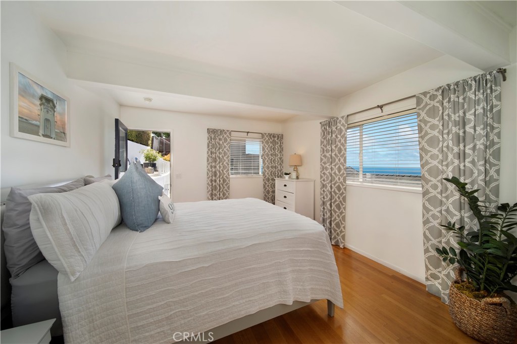 933 Coast View Drive