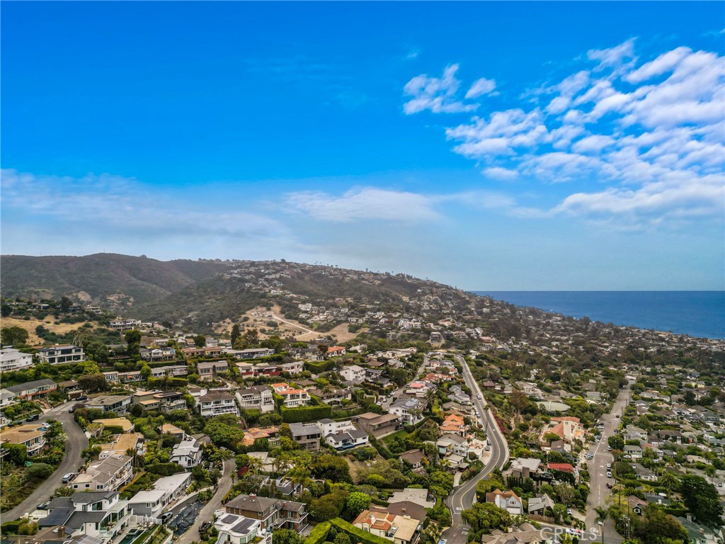 933 Coast View Drive