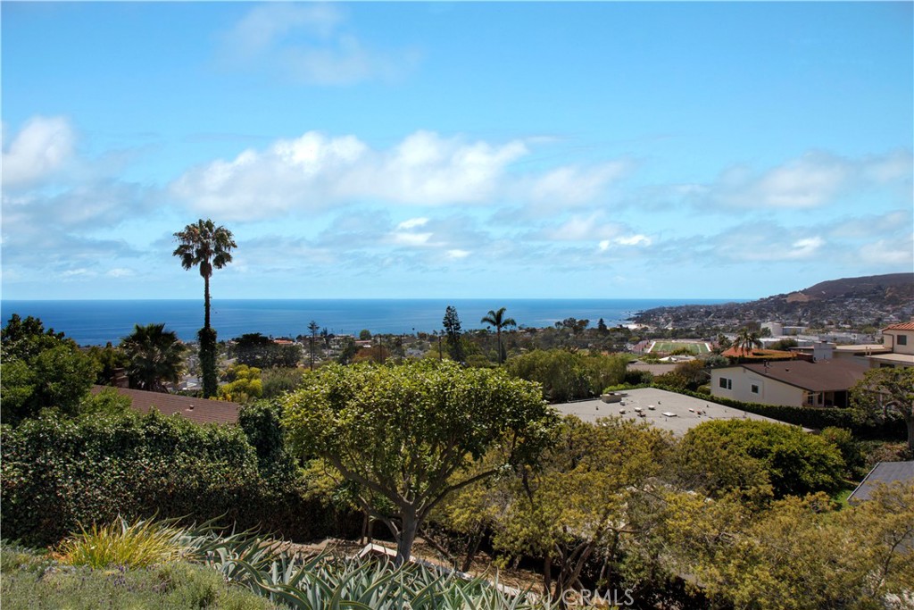 933 Coast View Drive