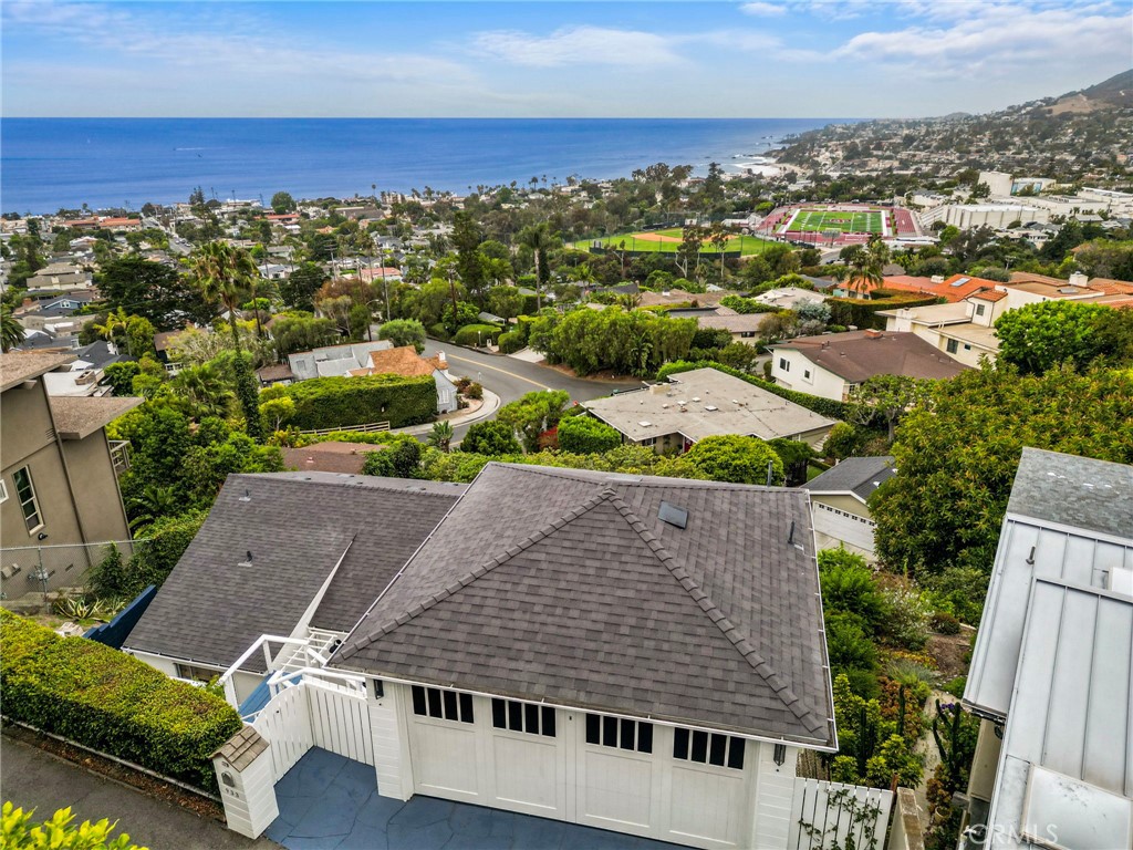 933 Coast View Drive