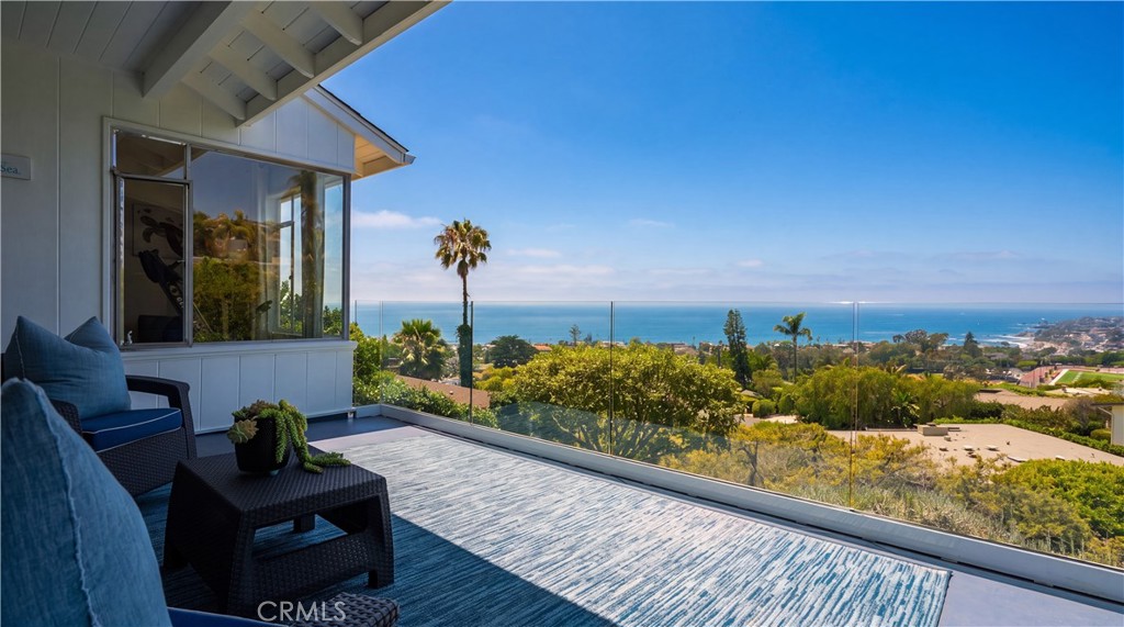 933 Coast View Drive