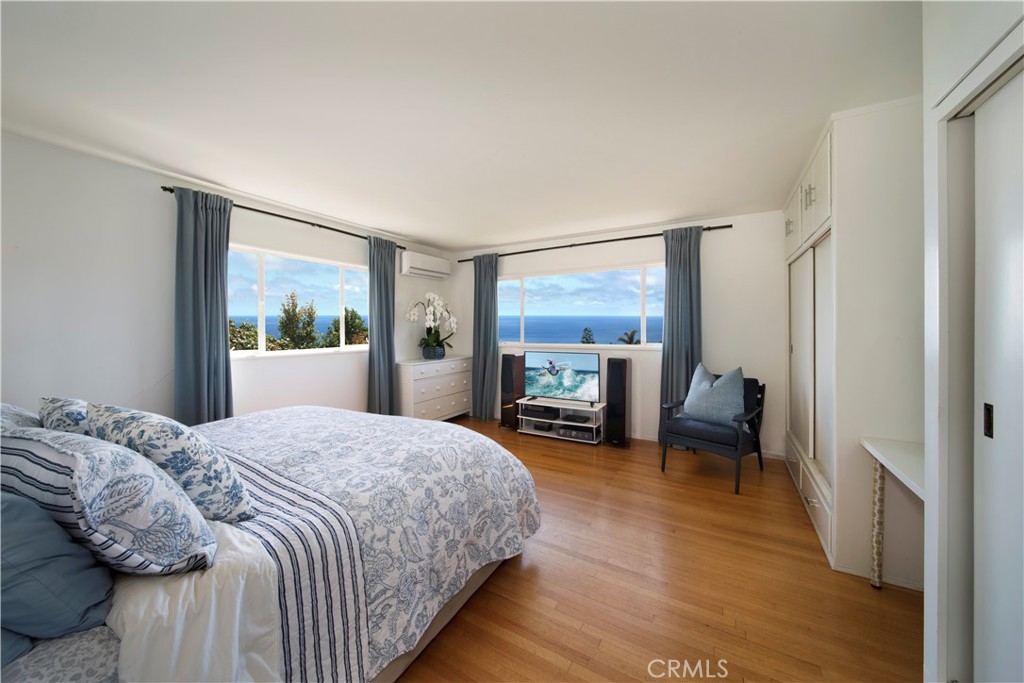 933 Coast View Drive