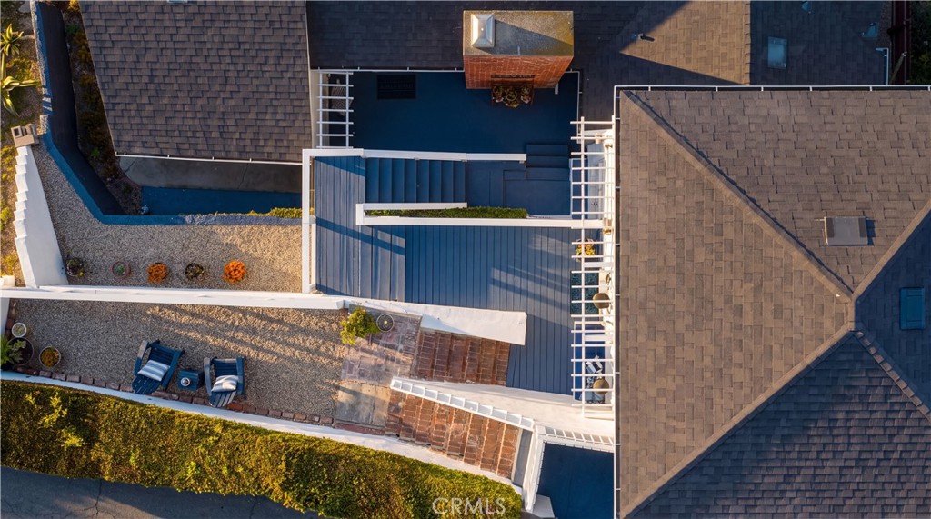 933 Coast View Drive