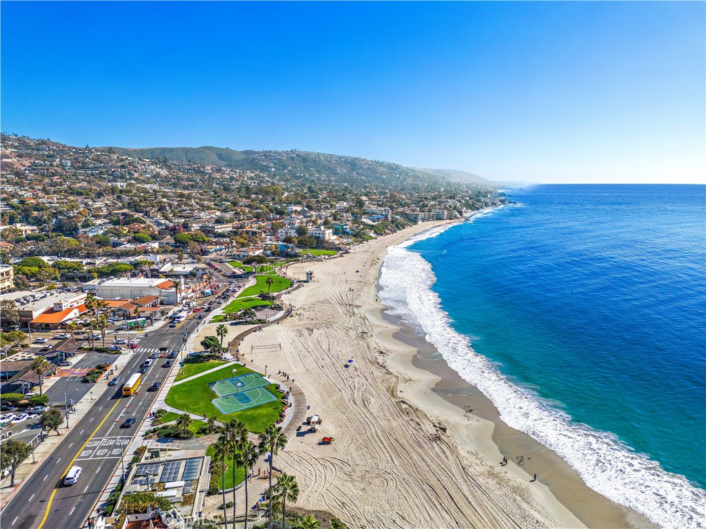933 Coast View Drive