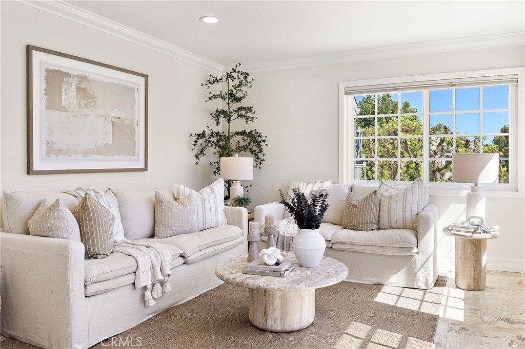34279 Amber Lantern Street 11