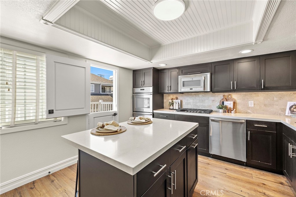 34279 Amber Lantern Street 11