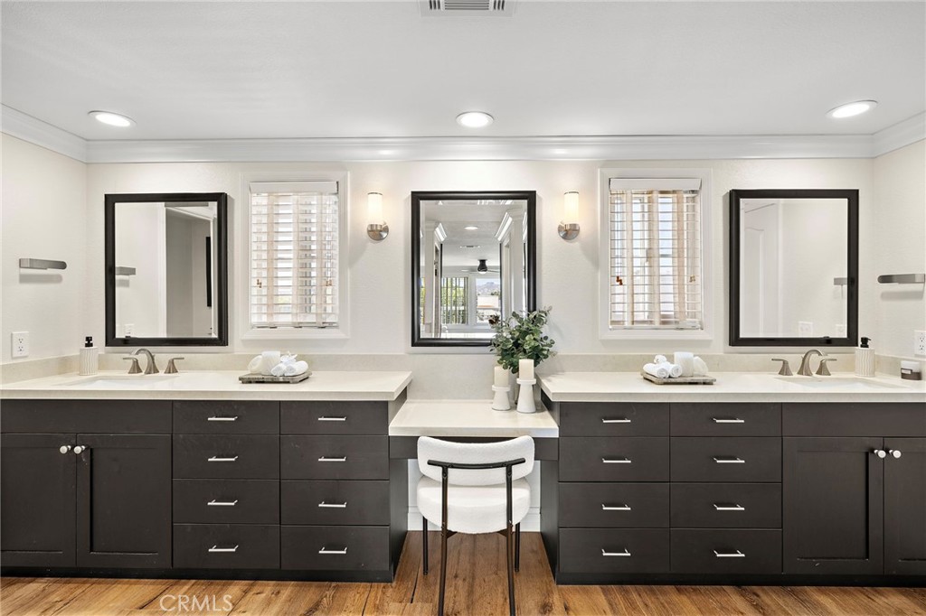 34279 Amber Lantern Street 11