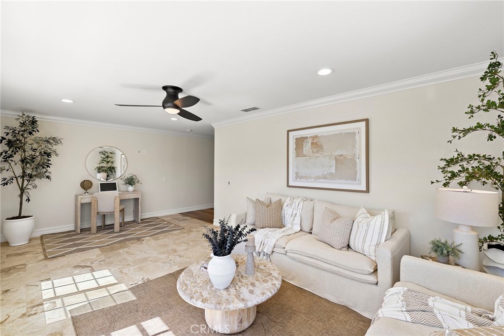 34279 Amber Lantern Street 11