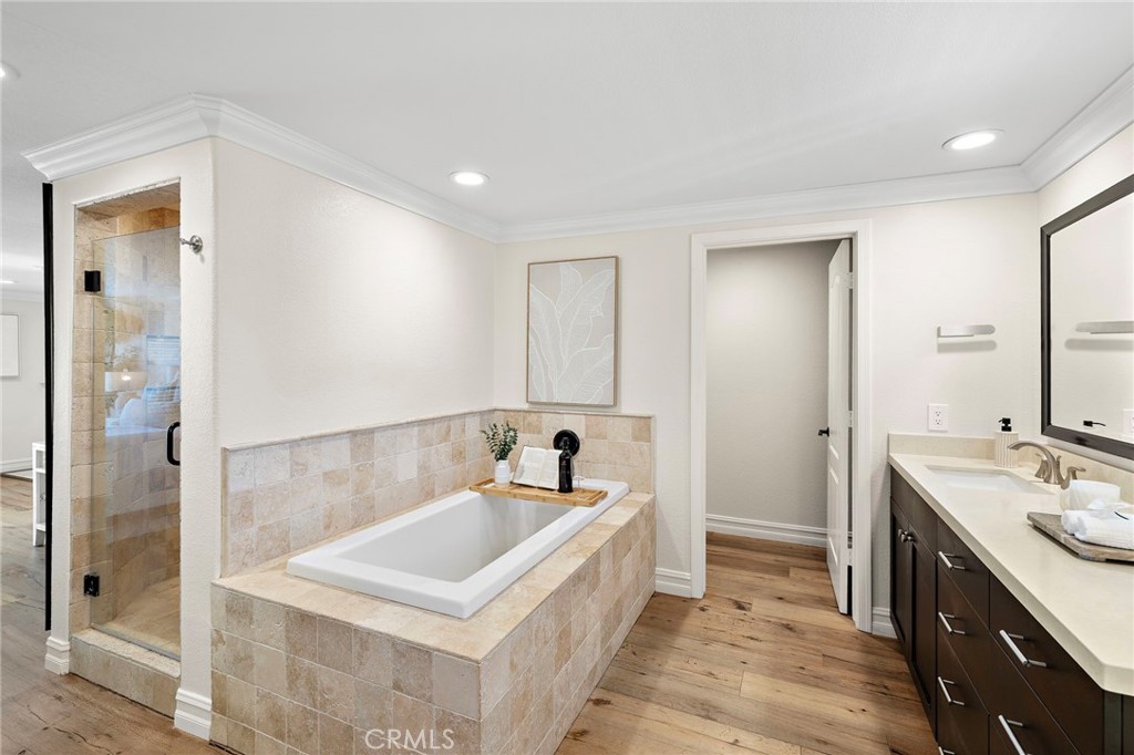 34279 Amber Lantern Street 11