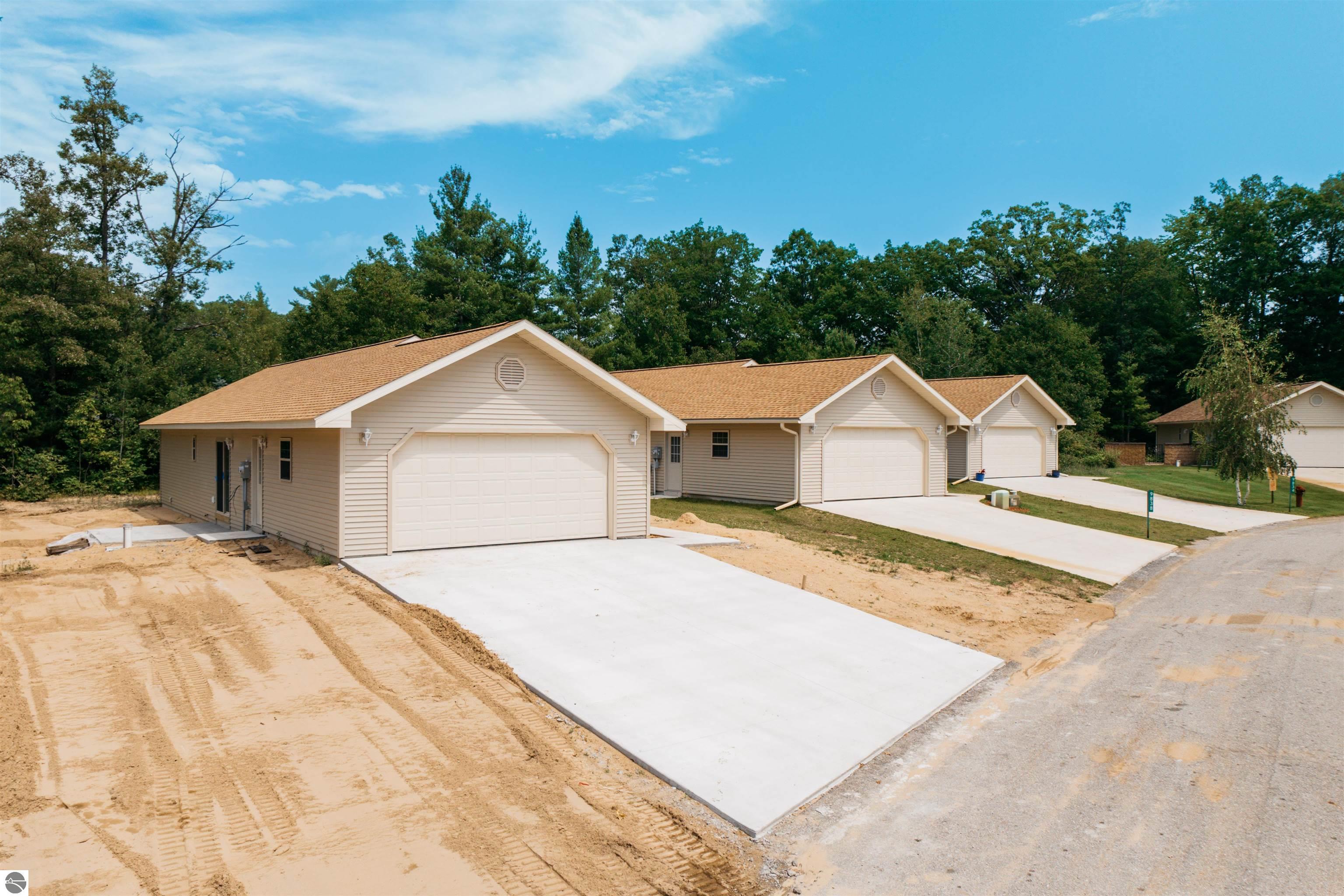 9842 Deer Track Court # 19