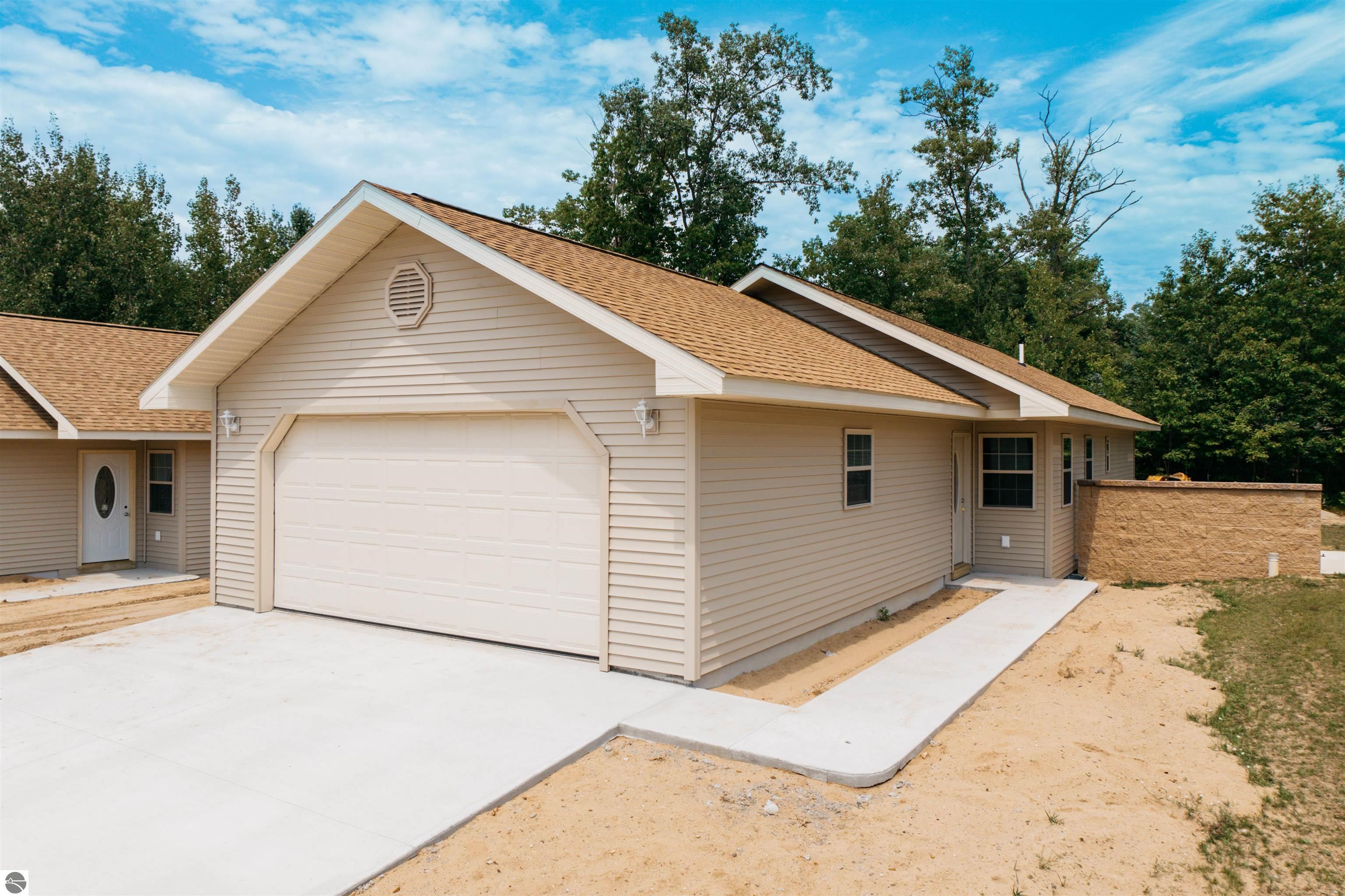 9842 Deer Track Court # 19