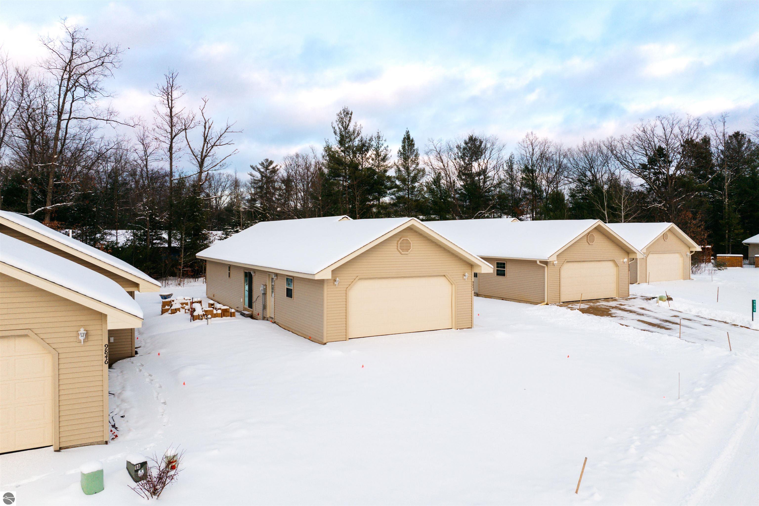 9842 Deer Track Court # 19