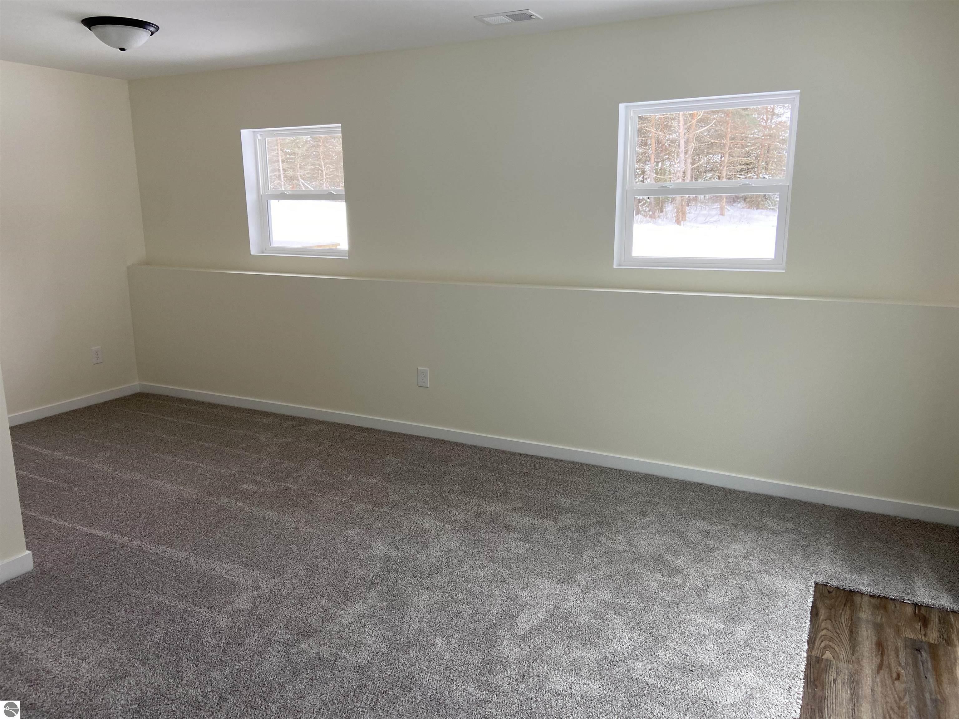 7325 Pineridge Trail
