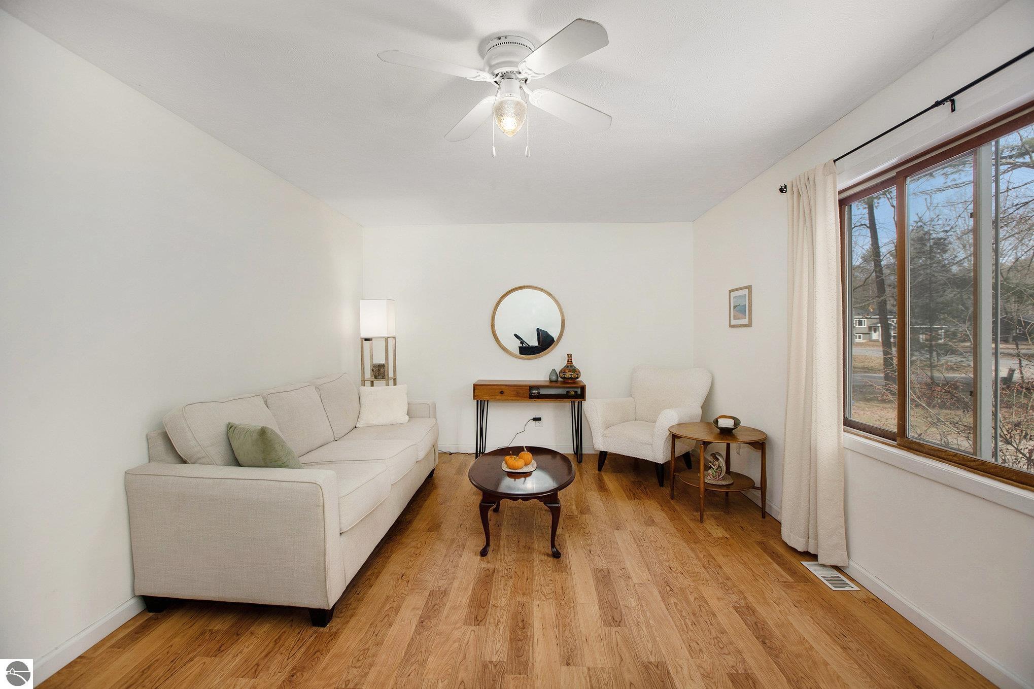 1539 NE Katinka Drive