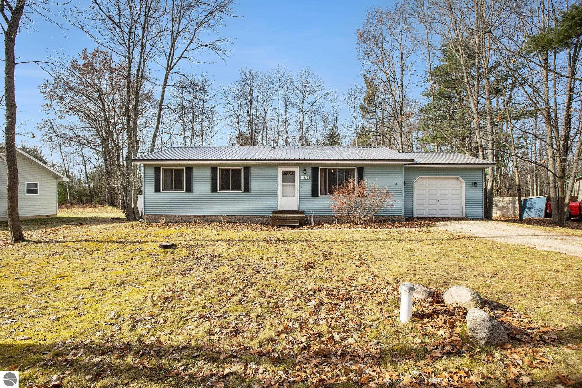 1539 NE Katinka Drive