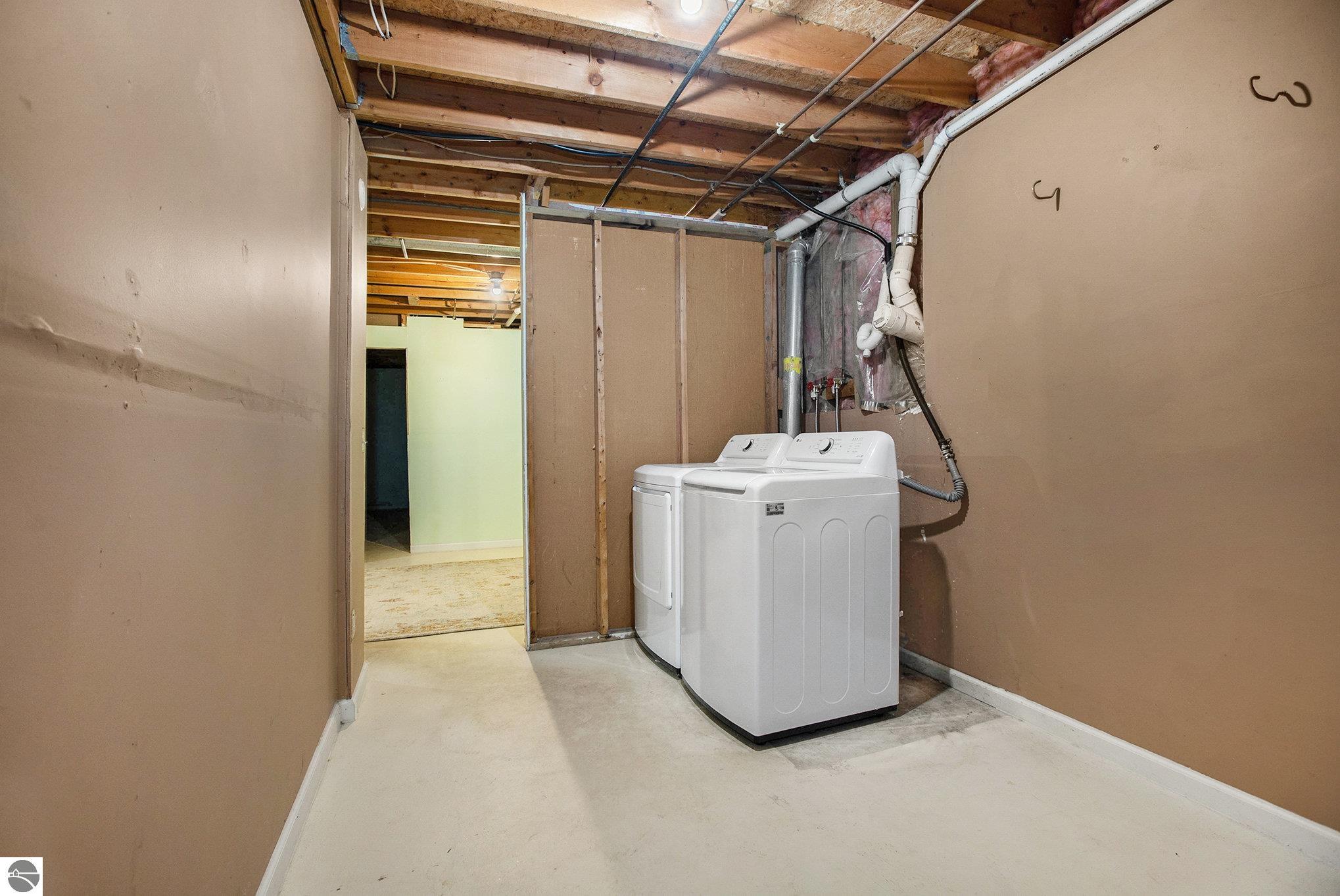 1539 NE Katinka Drive