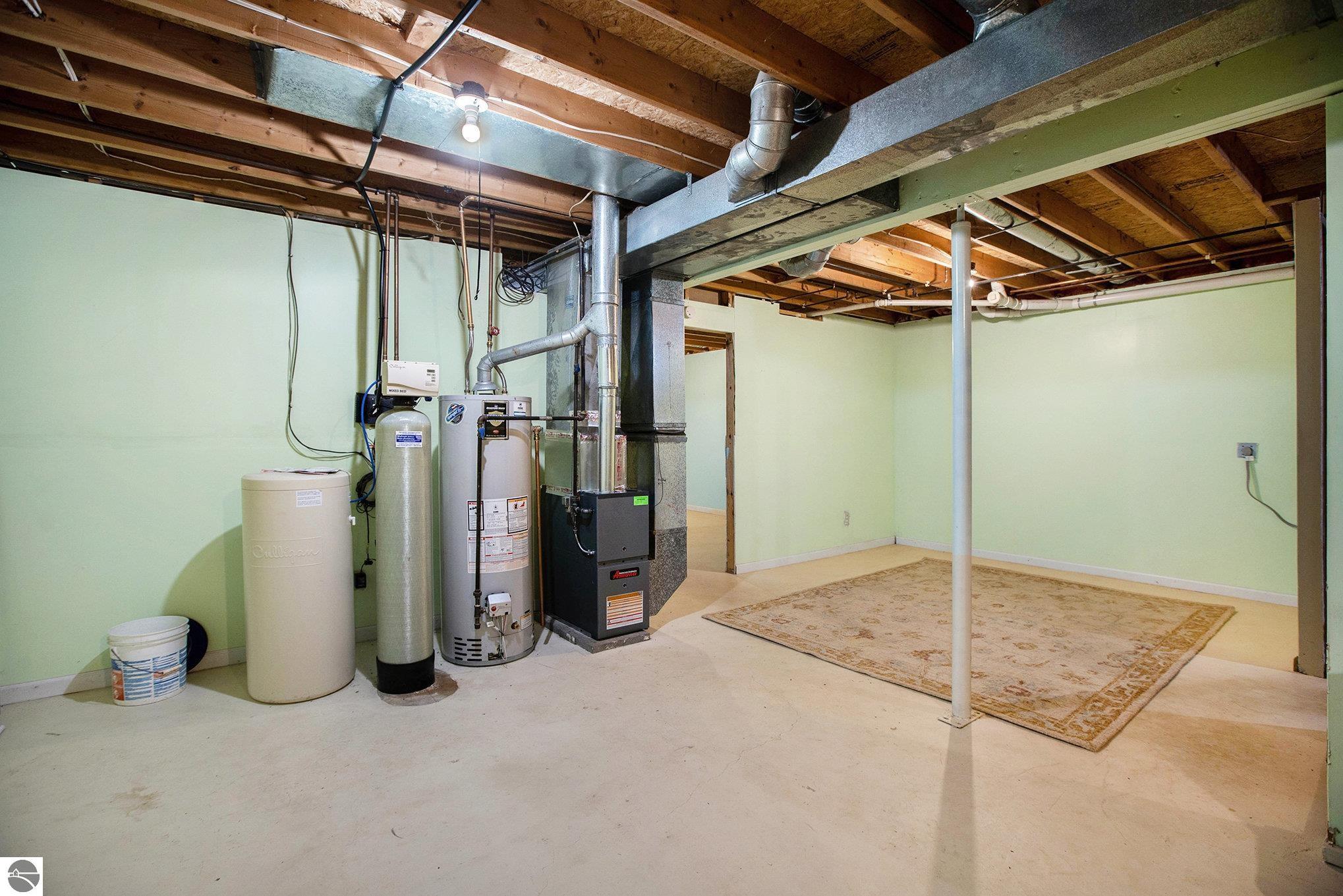 1539 NE Katinka Drive