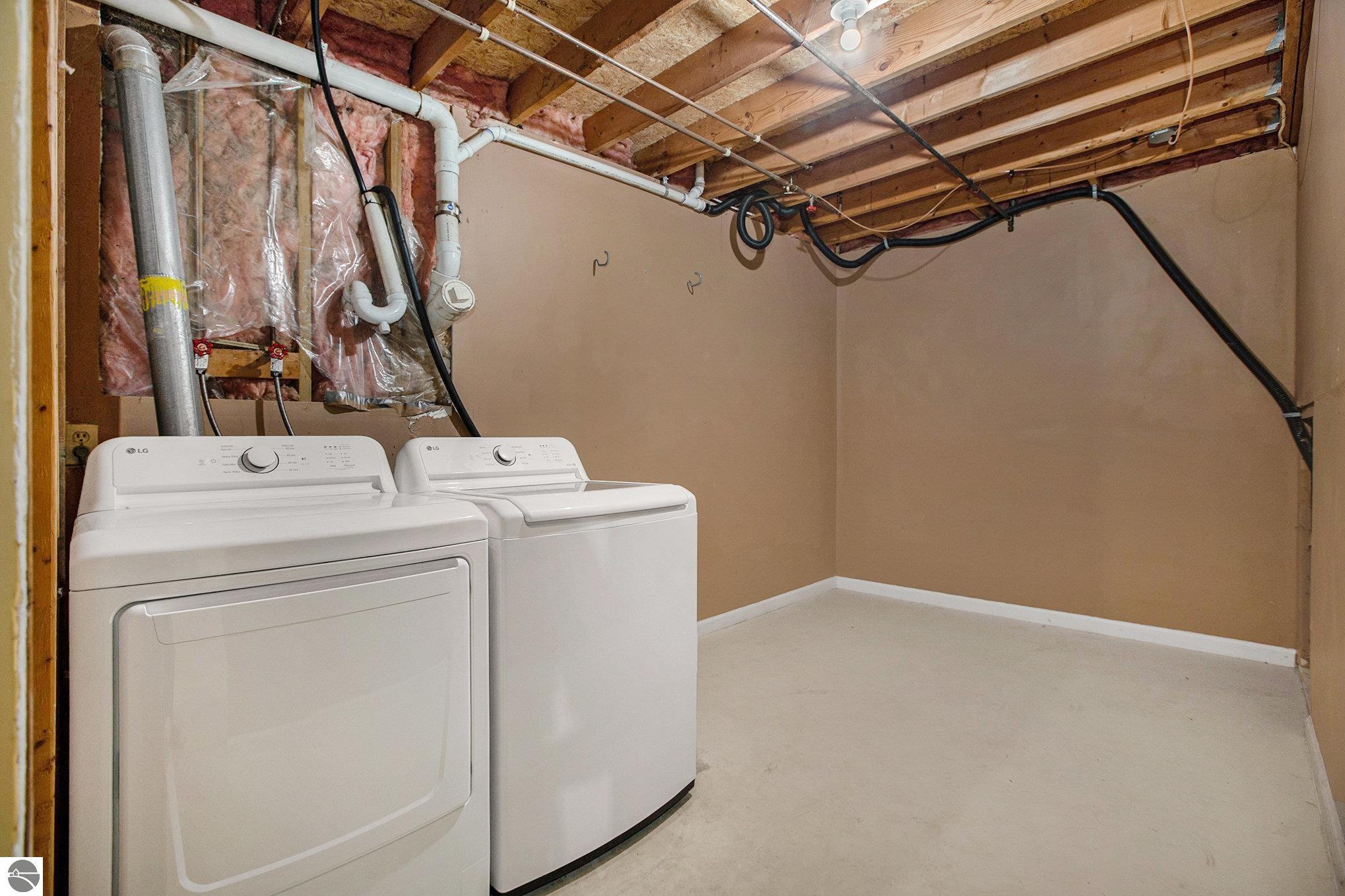 1539 NE Katinka Drive