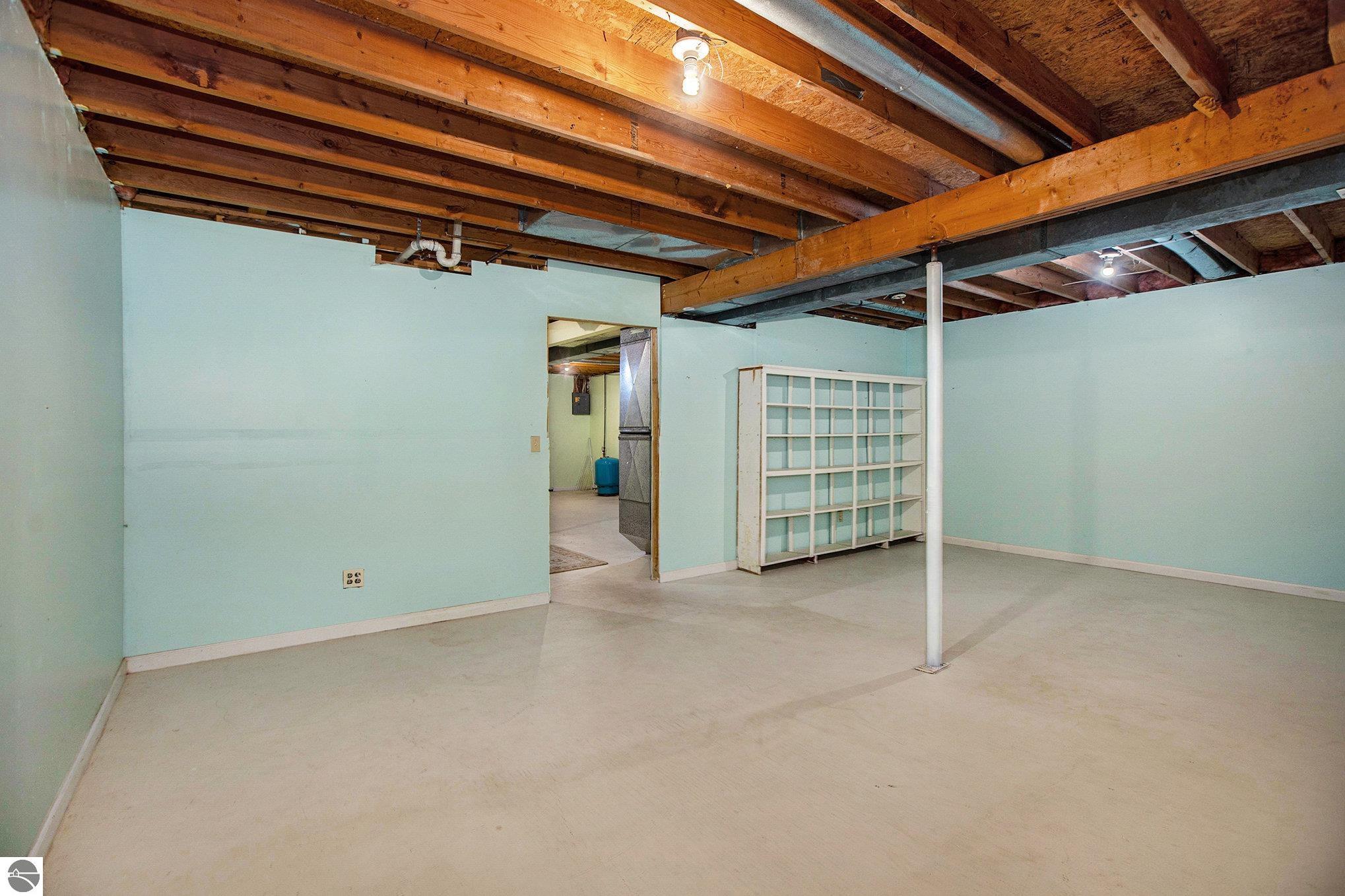 1539 NE Katinka Drive