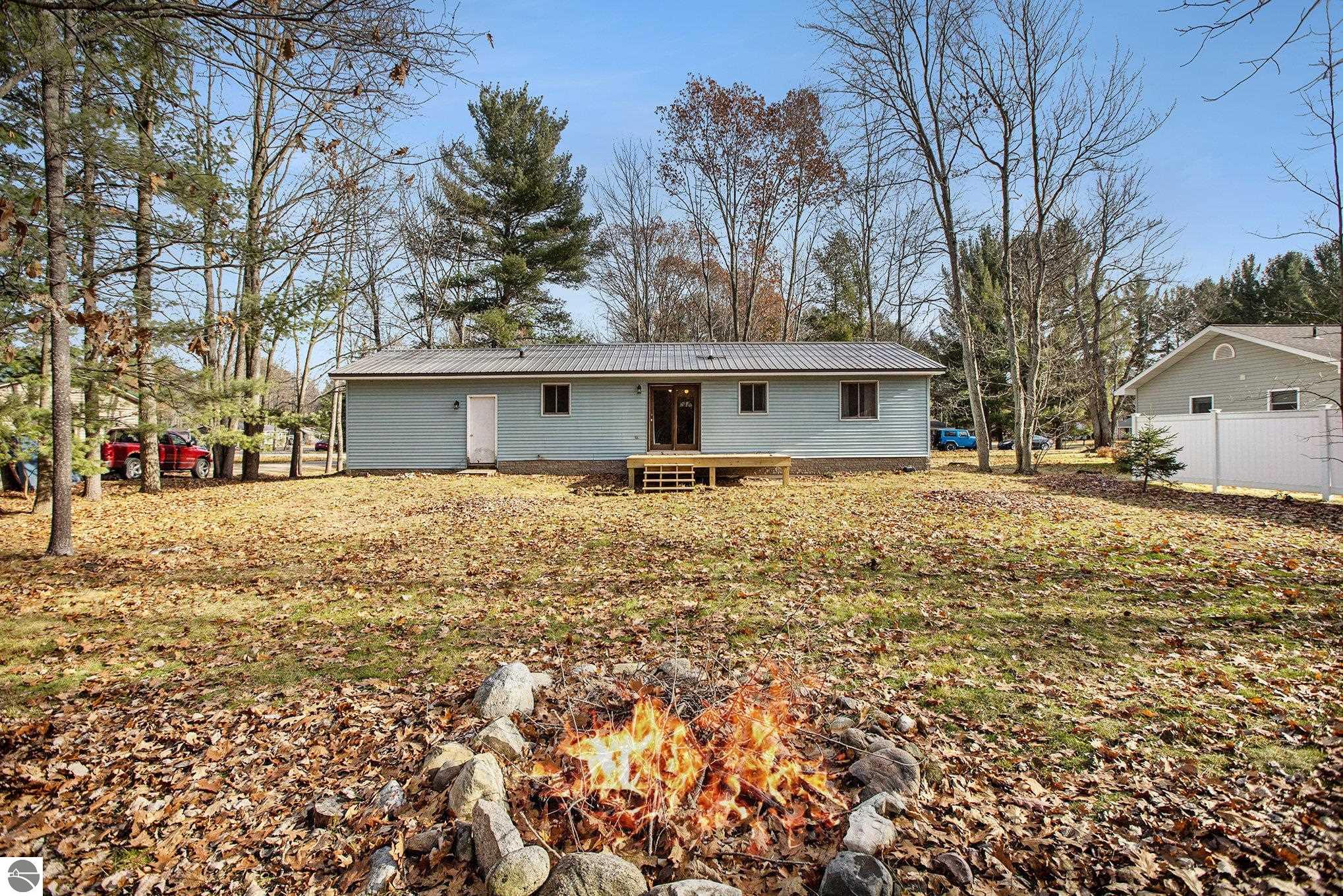 1539 NE Katinka Drive