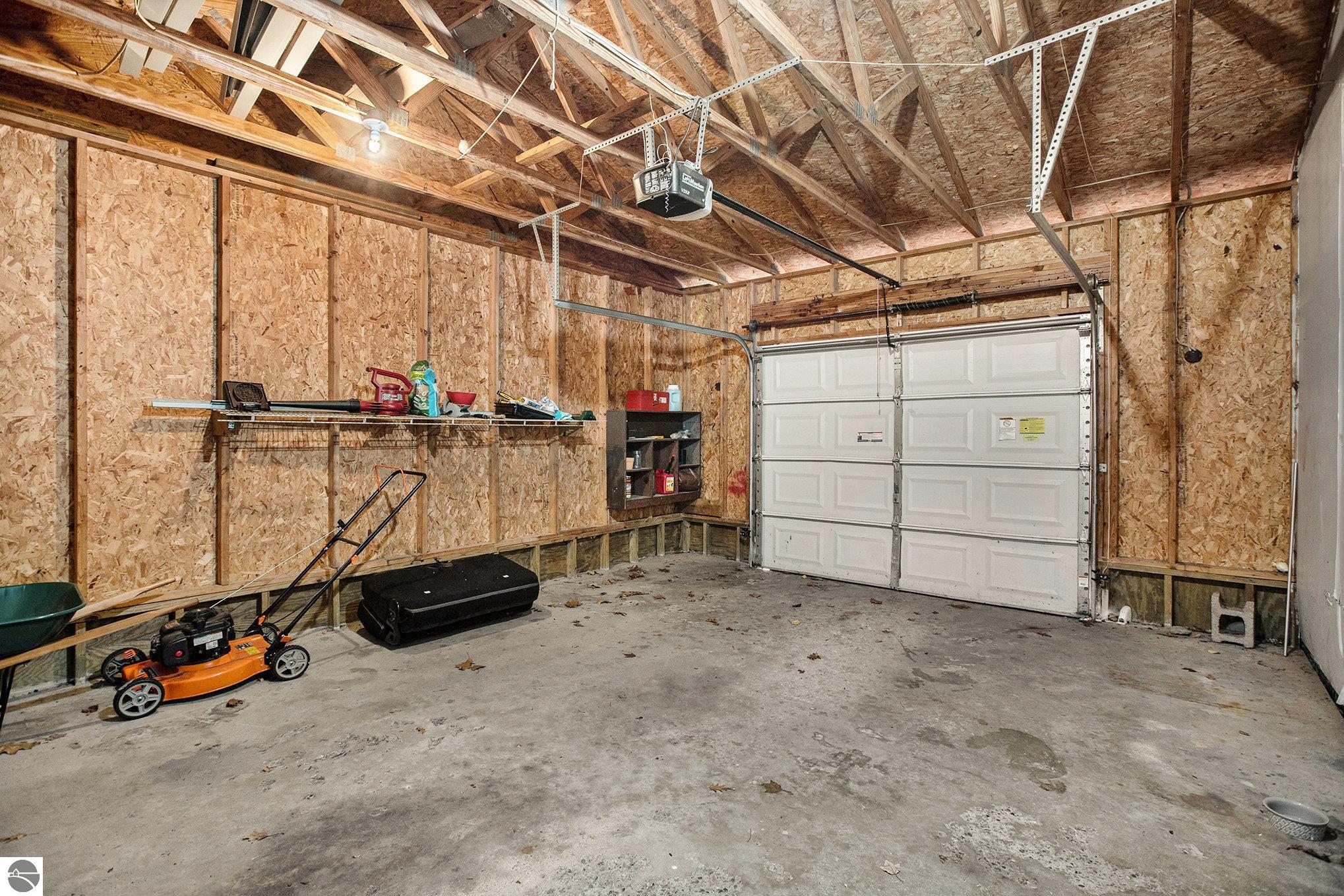 1539 NE Katinka Drive