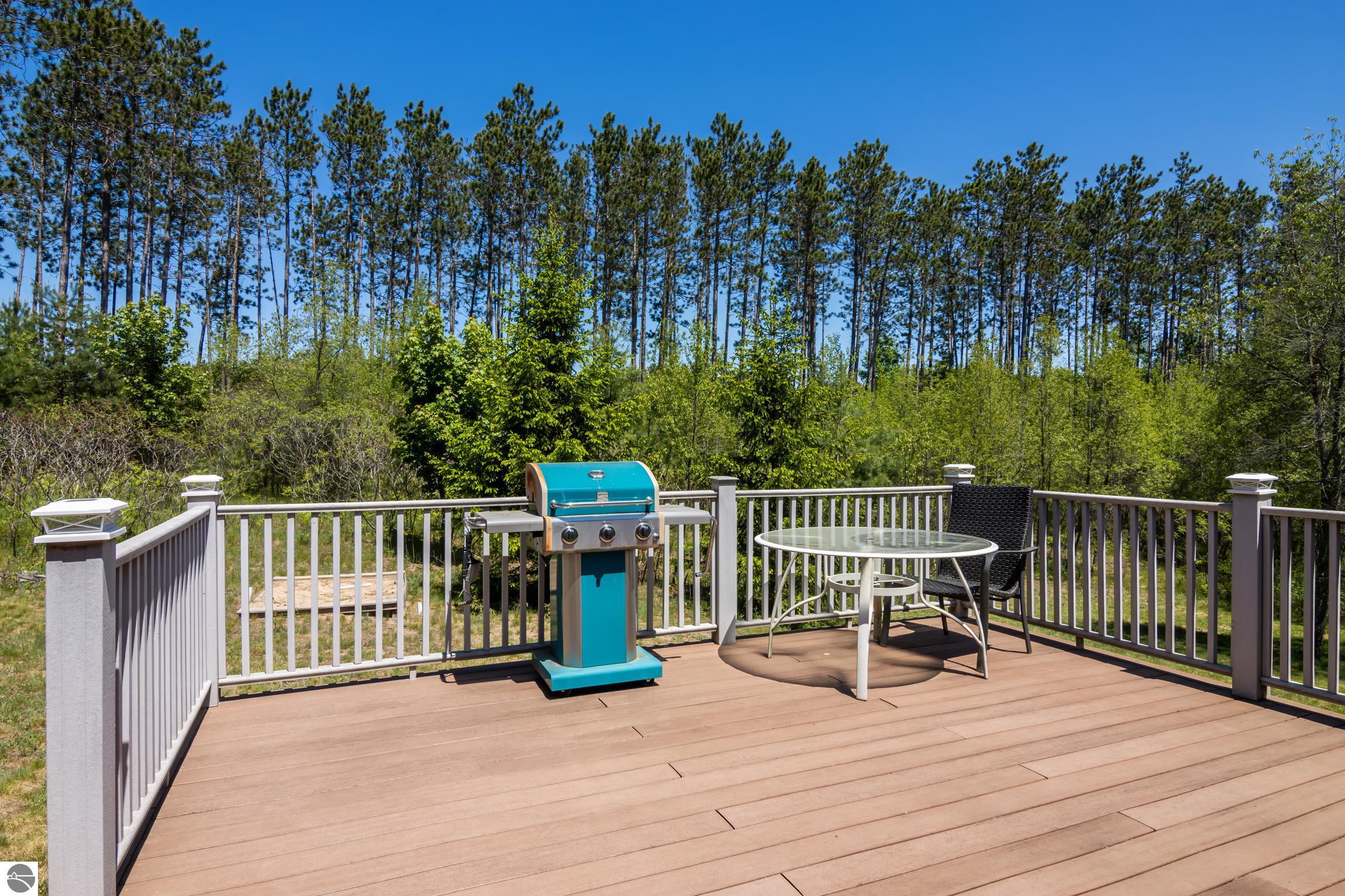 2901 Woodqueen Trail