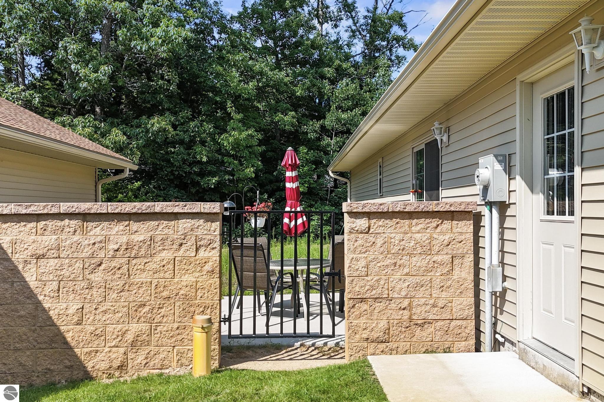 9842 Deer Track Court